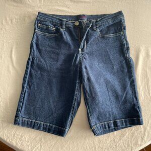 Tommy Jeans Dark Blue Stretch Denim Shorts – Size 7 (Excellent Condition)